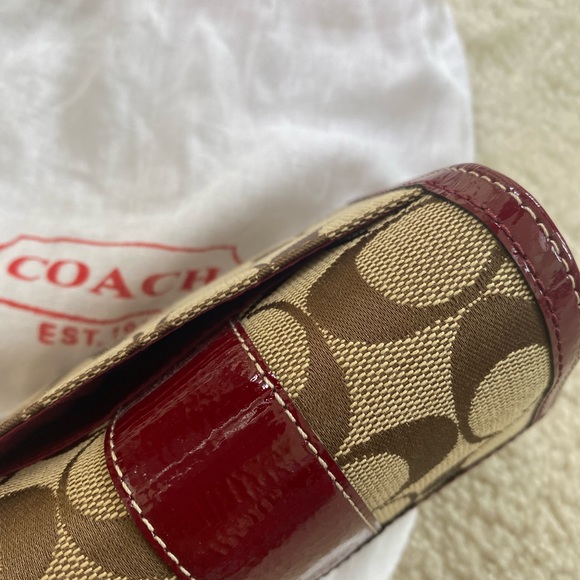 Coach Compact Wallet - Picture 3 of 4